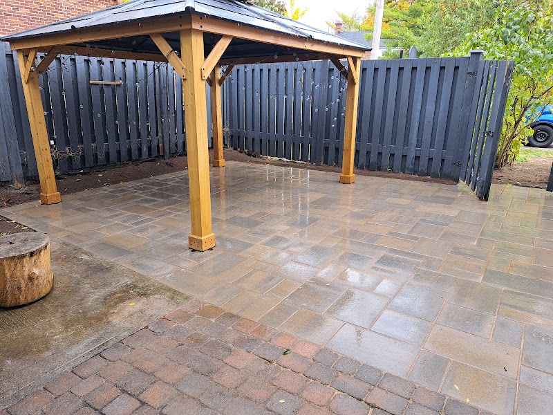 Springfield landscaping in Montreal
